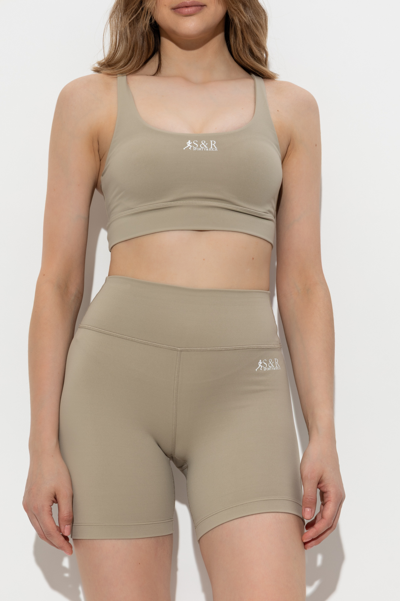 【SPORTY & RICH】Active Runner Bra SR Runner Active Bra - Elephant/White – Sporty & Rich